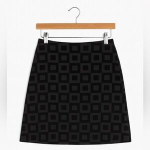 New York & Company Women's Size 4 Black Geometric Pattern Skirt Back Zip Close